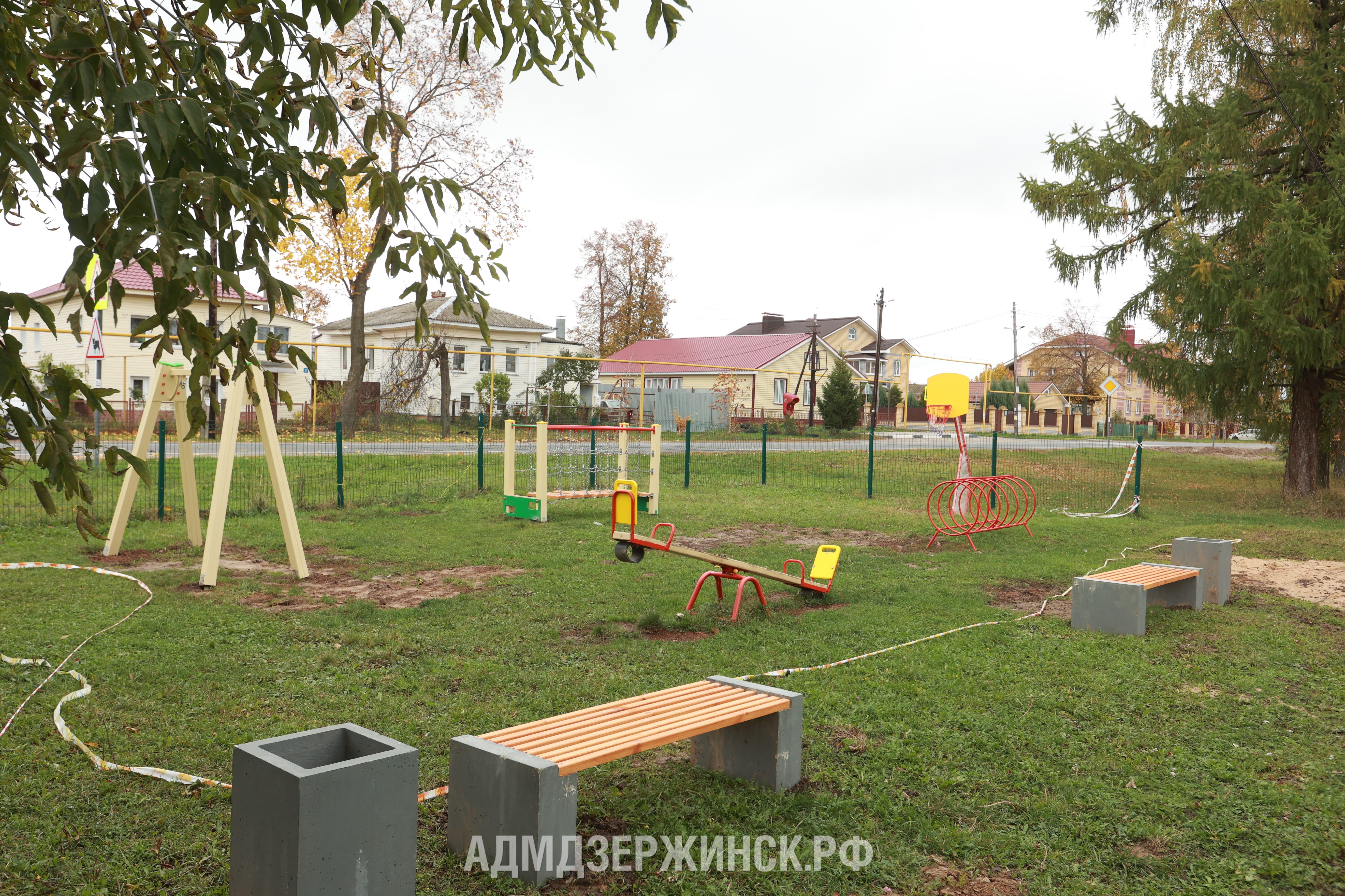 В поселках Дзержинска завершается установка спортивных и детских площадок -  Администрация города Дзержинска